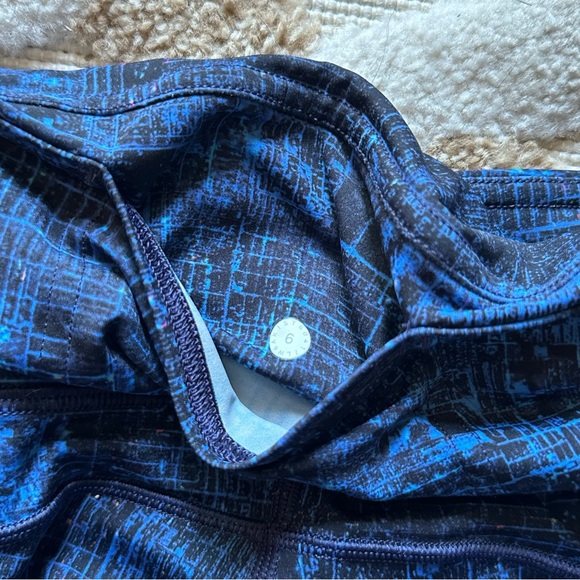 NWOT Lululemon Athletic Legging Capris - Picture 3 of 3